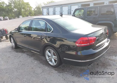 2015 Volkswagen Passat 1.8T Sel Premium из США, поврежденный, VIN 1VWCT7A39FC035792